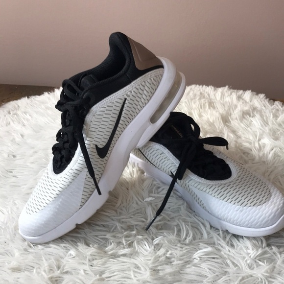 Womens Air Max Advantage 3 ‘White Metallic Red Bronze’ - Picture 1 of 16